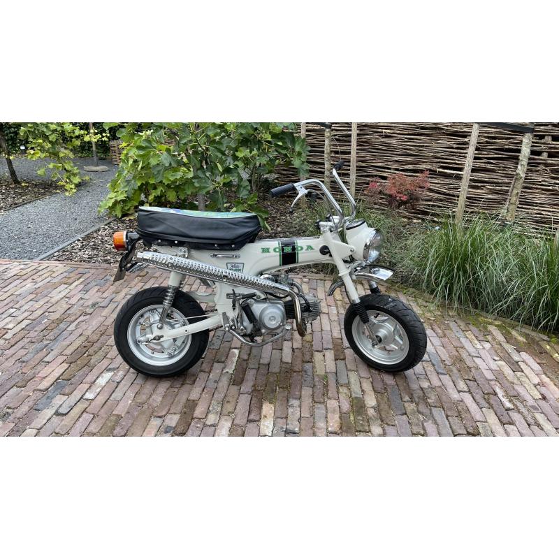 Honda DAX ST50 van 1971