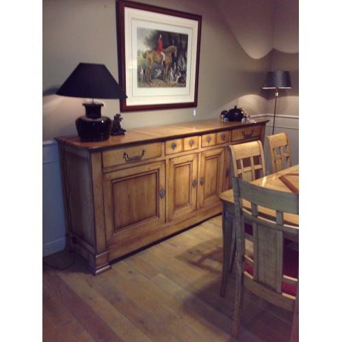 Eetkamer Eik, eettafel, 6 stoelen, dressoir 4 Deursen