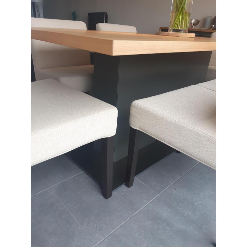 HULSTA TAFEL MET 6 STOELEN