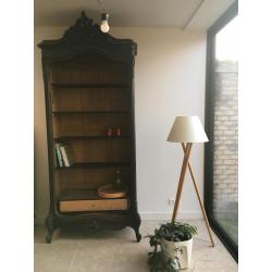 Antieke kast te koop
