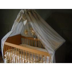 Volledig babypark met mogelijkheid tot ombouwen tienerbed