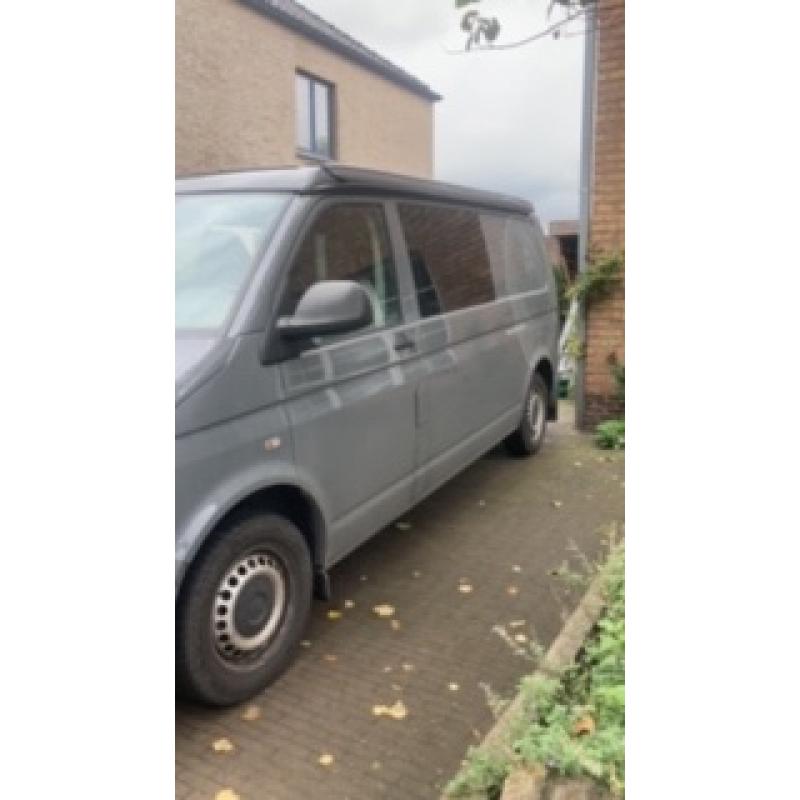 VW transporter met daktent, standverwarming, zitbank, kastjes,...