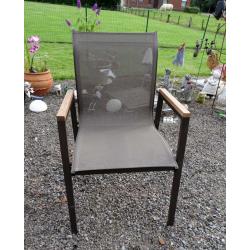 Tuintafel en 8 stoelen