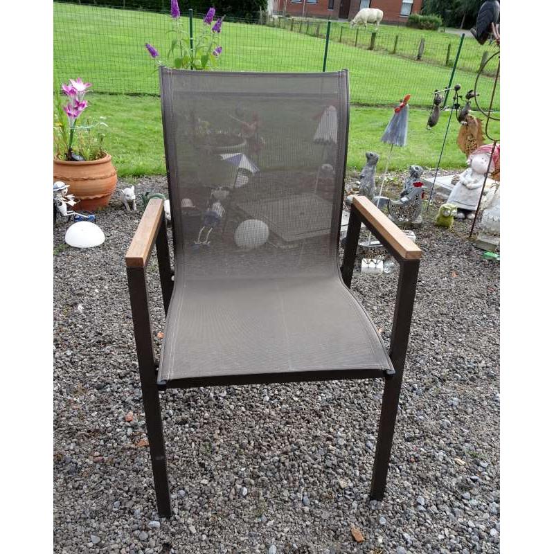 Tuintafel en 8 stoelen