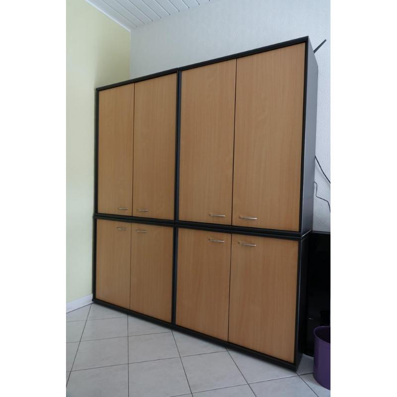 Uitgebreid Bureau