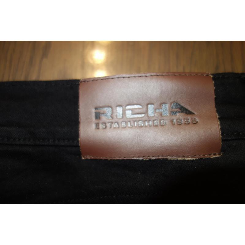 Nieuwe motor jeans