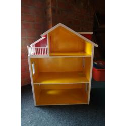 Houten poppenhuis