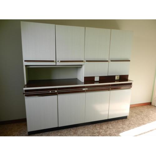 Retro witte kast