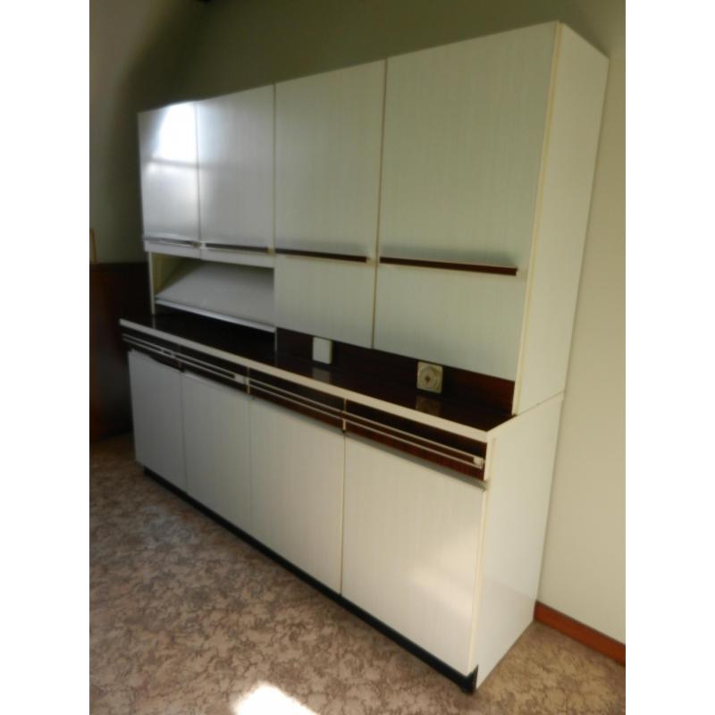 Retro witte kast