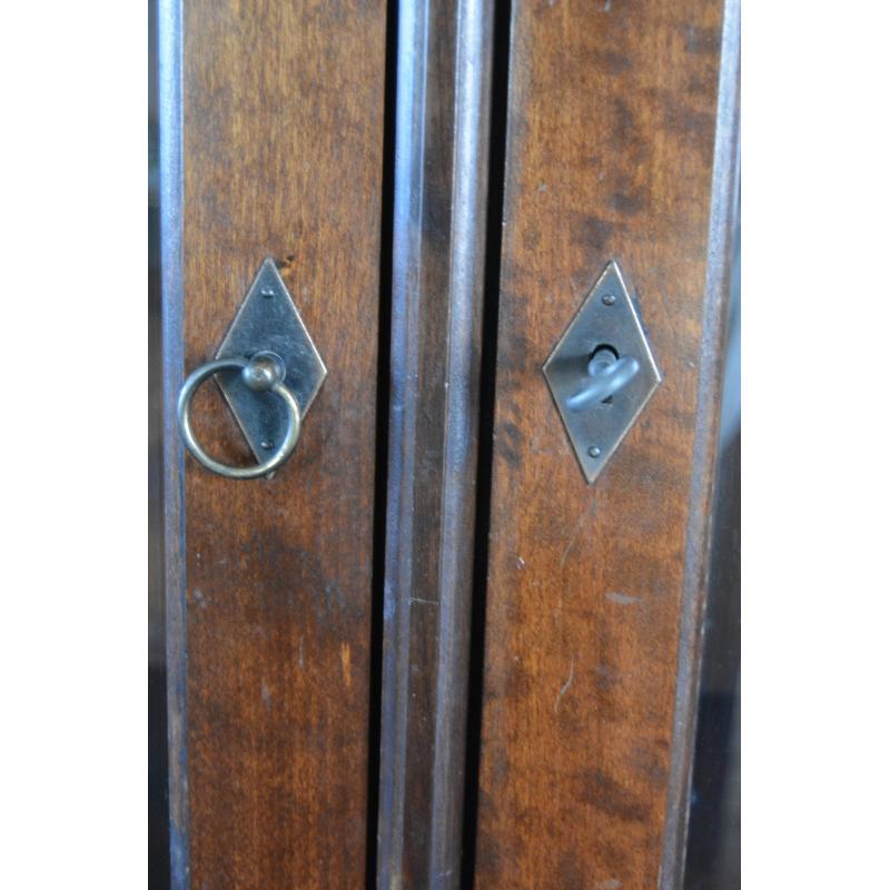 2 Antiek eriut zien kasten, 3CTC FURU 2