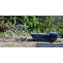 Vintage kinderwagen uit 1975
