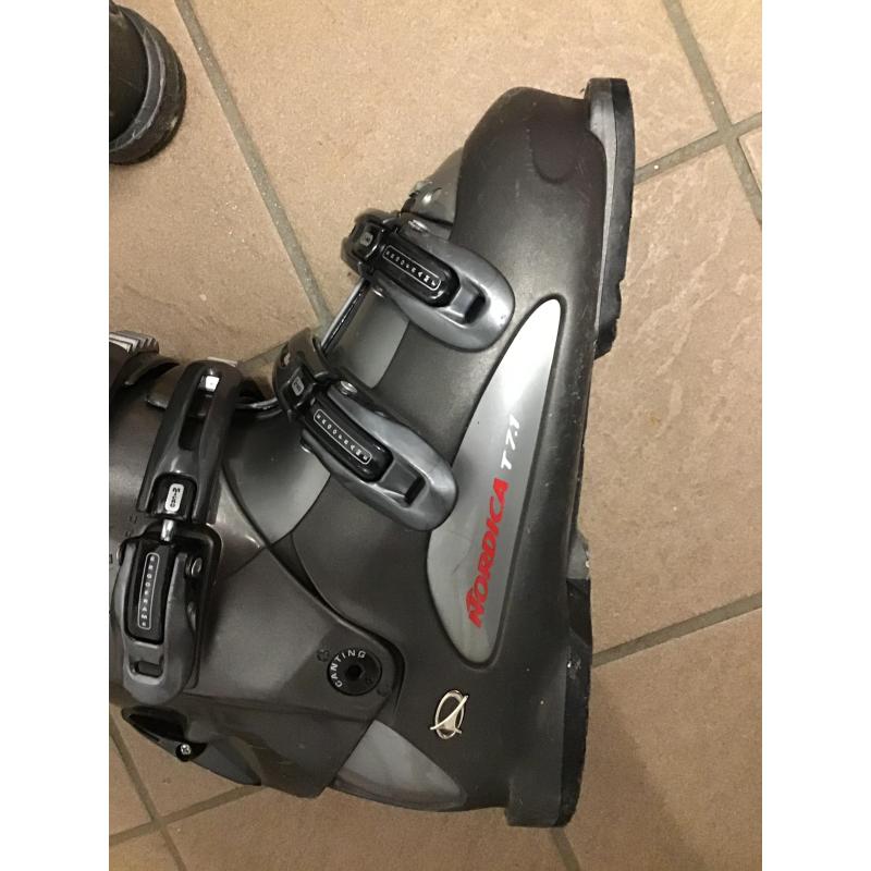 Ski botten Nordica T7