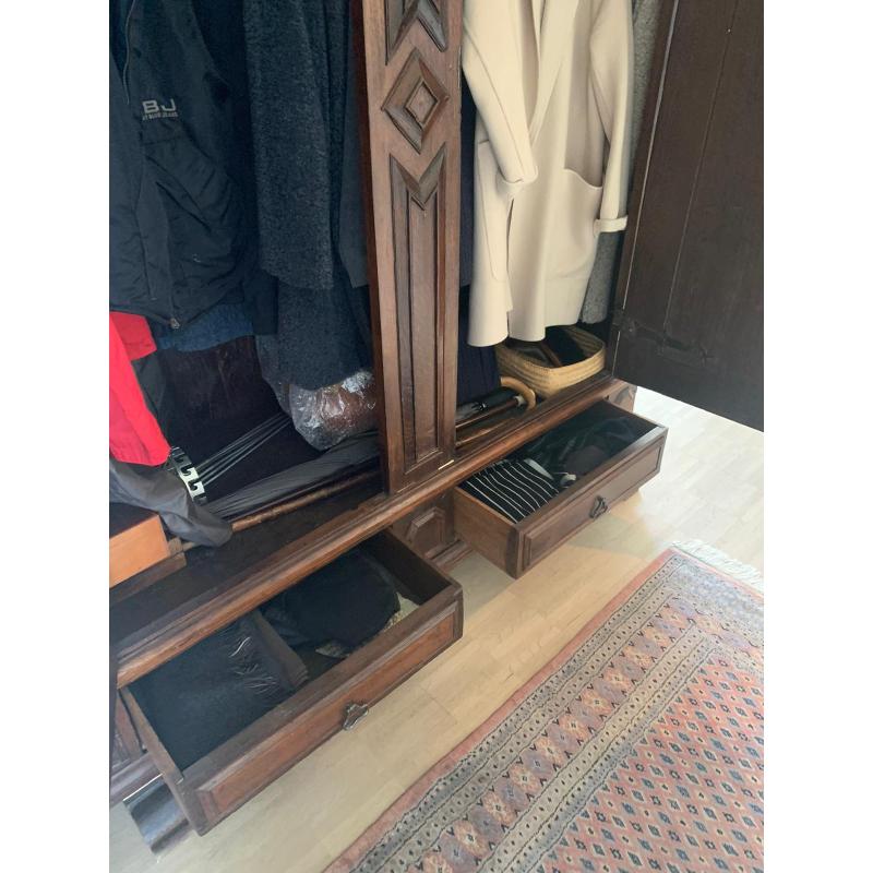Duitste antieke vestiaire kast