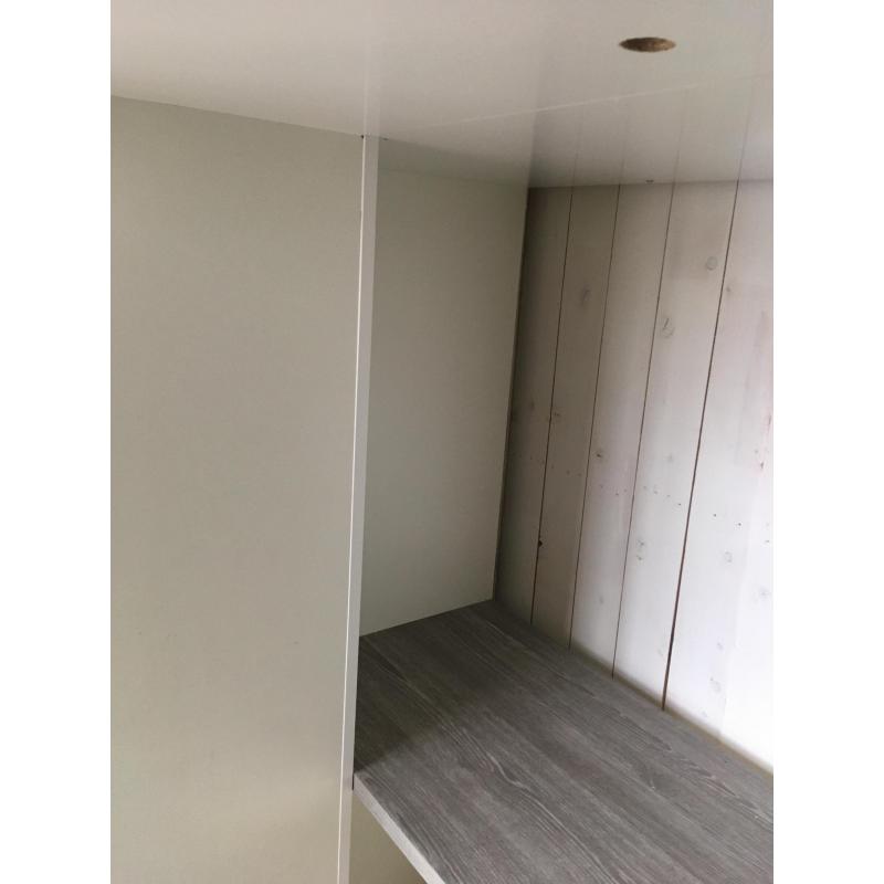 Hoogslaper compleet kast-bureau