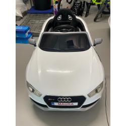 Elektrische kinderwagen AUDI TTRS
