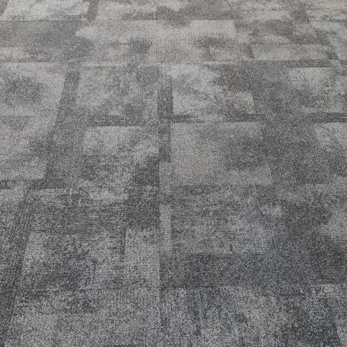 Prachtige grijze 'Exposed' Design Tapijttegels van Interface