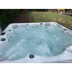 Jacuzzi 6 Miami 6 personen 1600 liter aankoop 2021