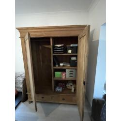 Garderobe kast in teakhout