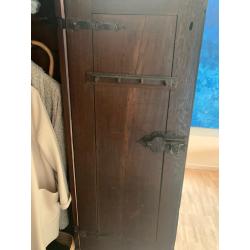 Duitste antieke vestiaire kast