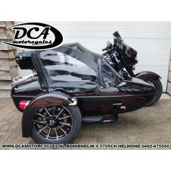 HARLEY-DAVIDSON FLHTCUSE-5BLK ULTRA CLASSIC CVO LSE1 ZIJSPAN