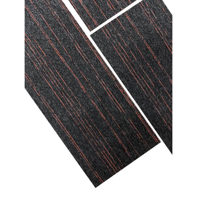 Zwarte Flash Line tapijttegels met rood accent 25cm x 100cm