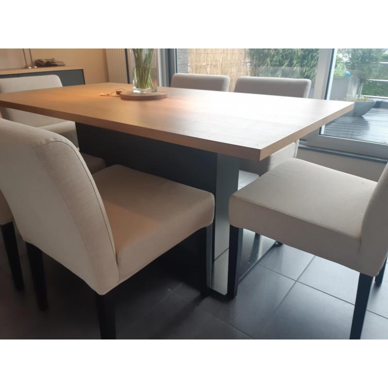 HULSTA TAFEL MET 6 STOELEN