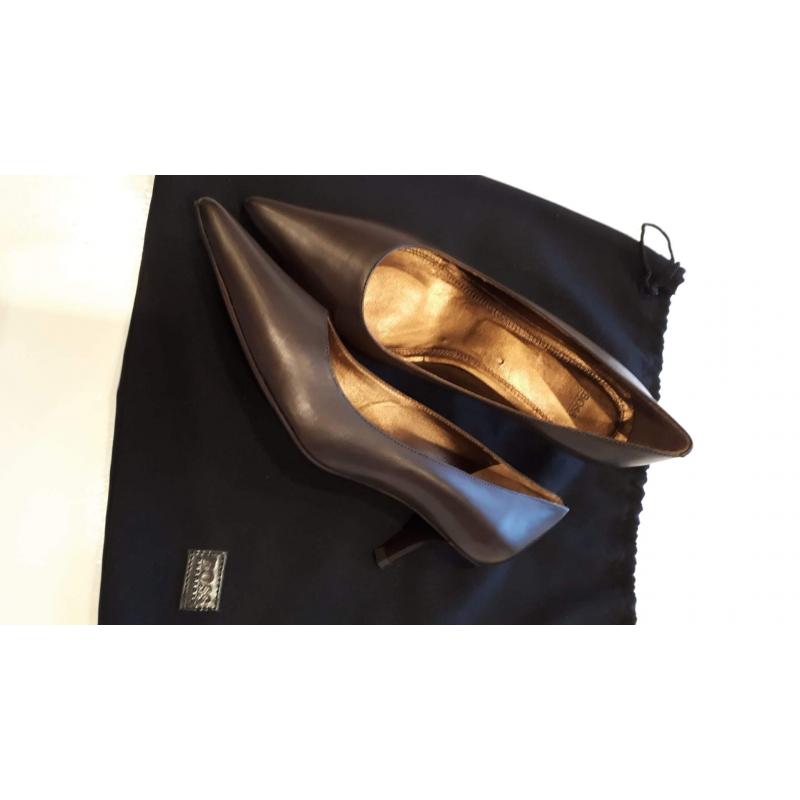Pumps donkerbruin van Hugo Boss maat 38,5