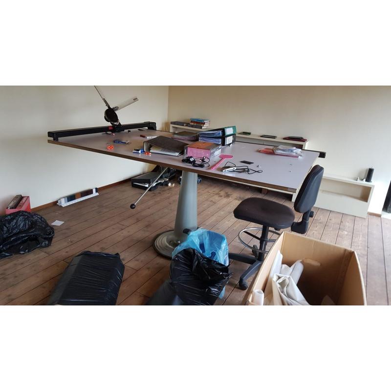Antieke voet voor tekentafel