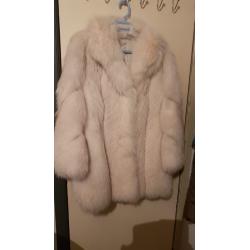 Witte bontjas
