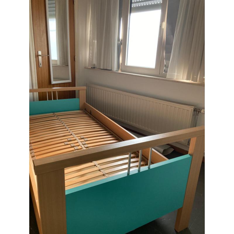 1 persoonsbed met lade en lattenbodem