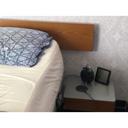 Auping slaapkamer : electrisch verstelbaar bed   nachtkastjes   kledingkast