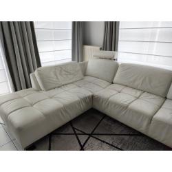 Hoeksalon in goede staat te koop