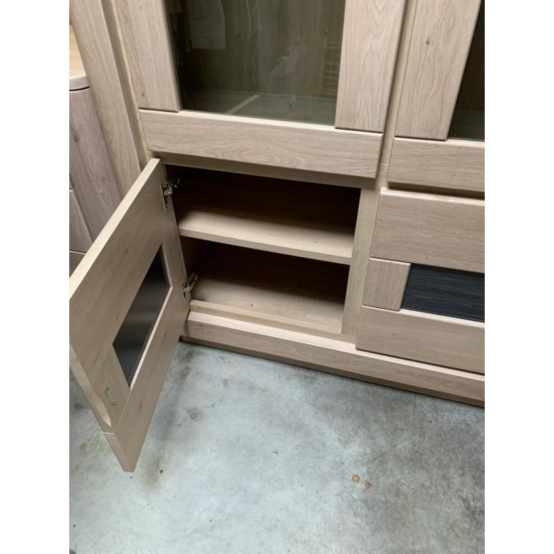 Complete eetkamer