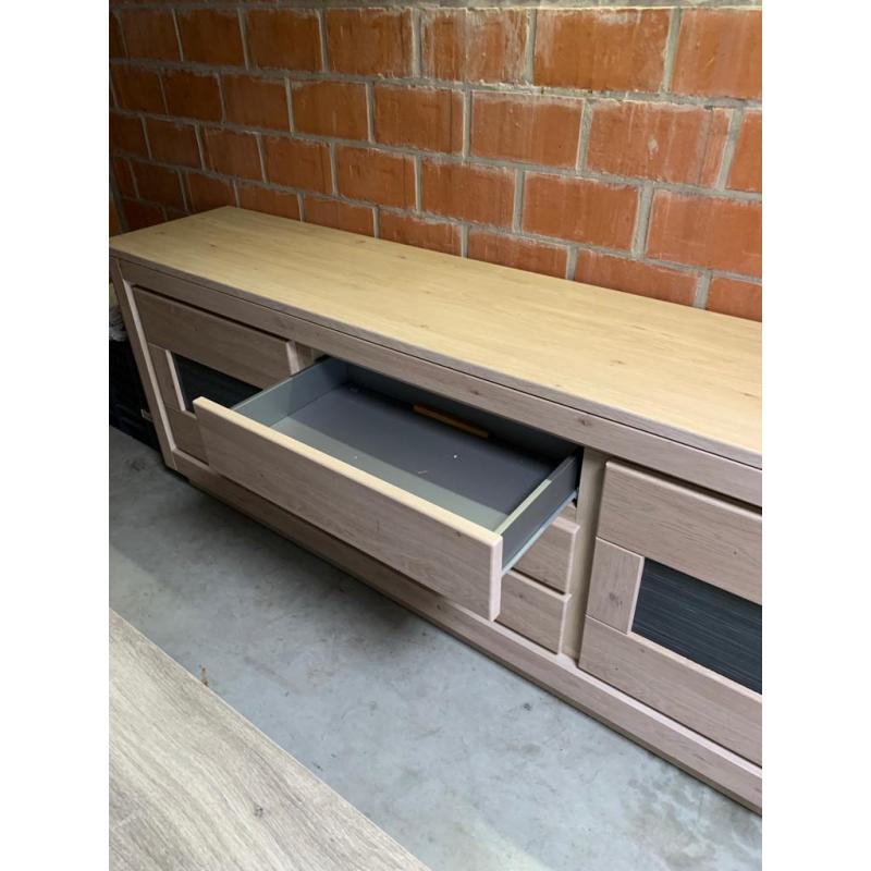 Complete eetkamer