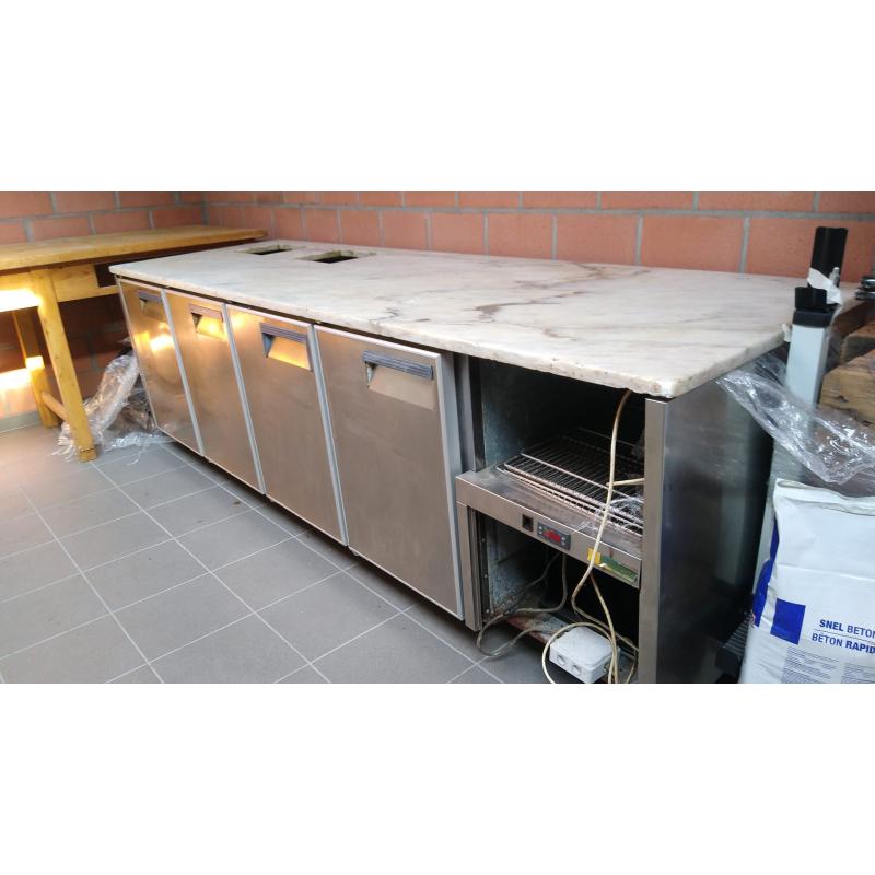 Horeca werk tafel met koeling en marmer werkblad