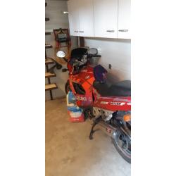 Suzuki GSXF 750