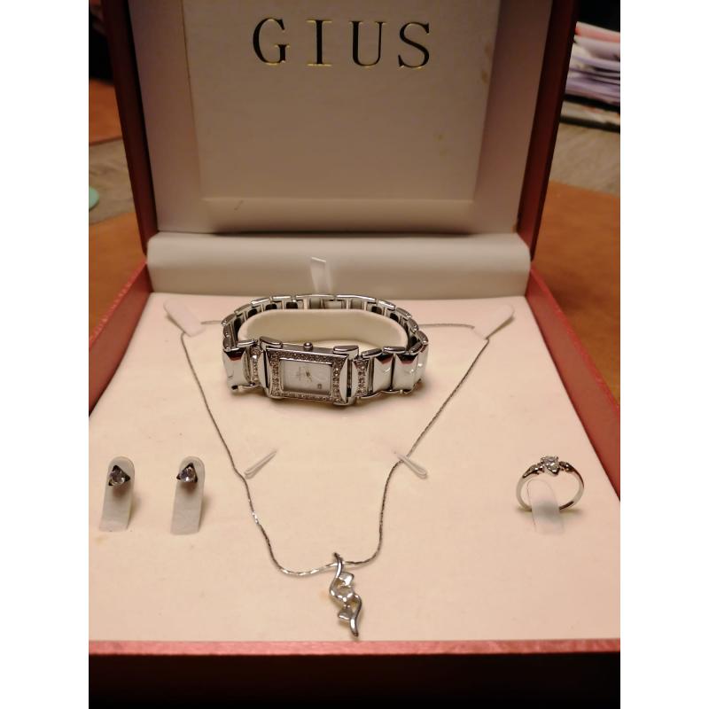 Horloge set juwelen gius