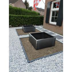 Cortenstalen bloembakken
