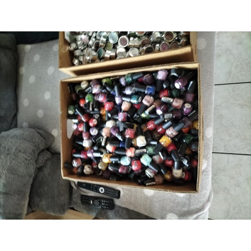 groot lot make up van 3000 stuks