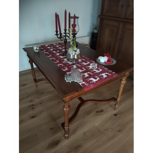 Antieke eettafel 19e eeuw