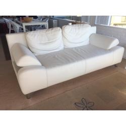 BEDBANK/ZETEL 2persoons WIT kunstleder in perfecte staat