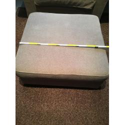 Loveseat met poef