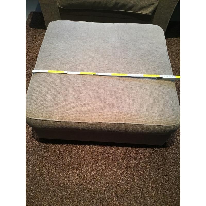 Loveseat met poef