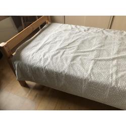 eenpersoonsbed inclusief lattenbodem en matras