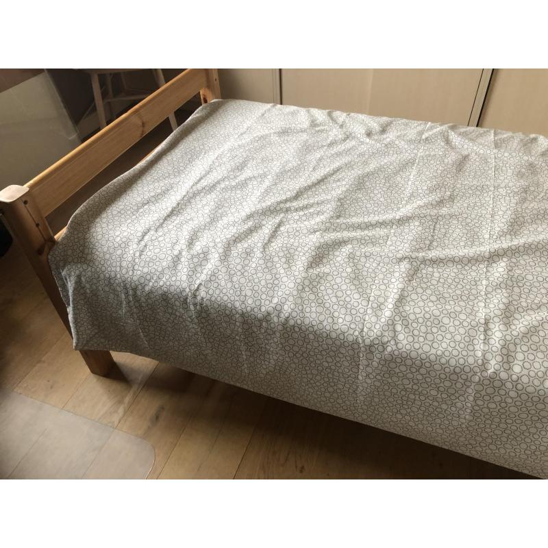 eenpersoonsbed inclusief lattenbodem en matras