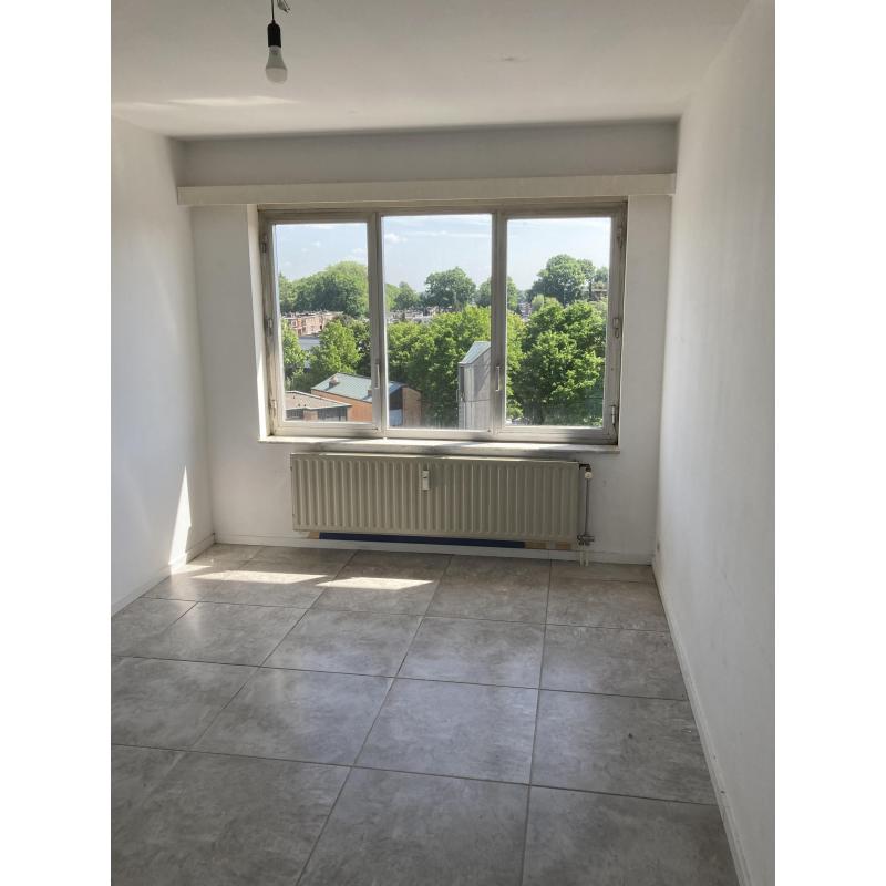 Te huur Deurne: appartement met autostaanplaats
