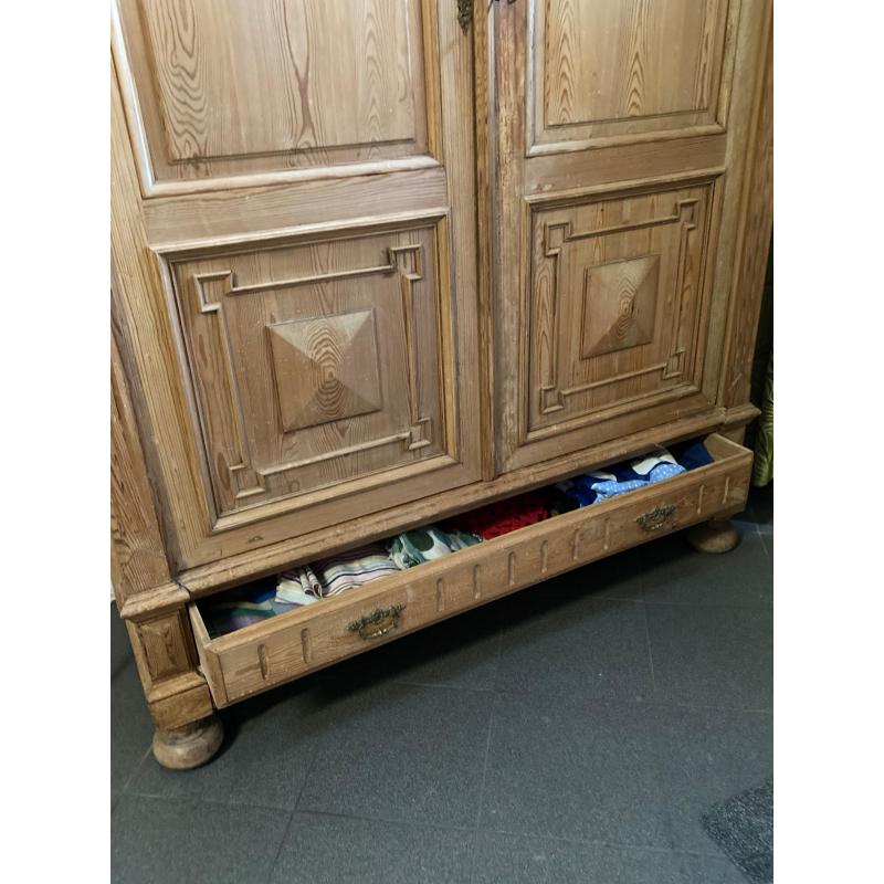 blankhouten antieke engelse kast