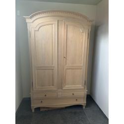 Masseif eiken wandkast te koop wegens verhuis