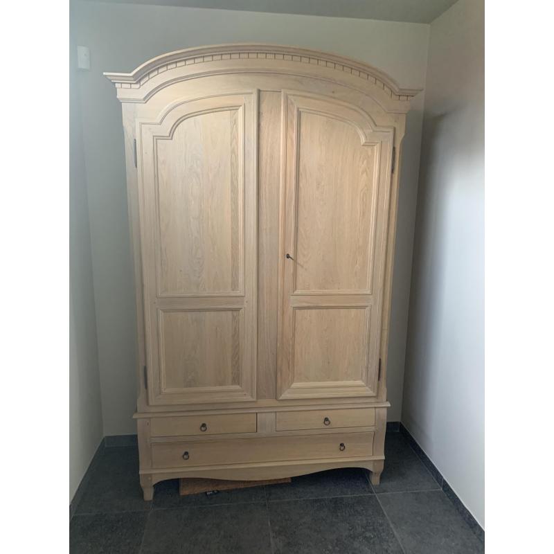 Masseif eiken wandkast te koop wegens verhuis