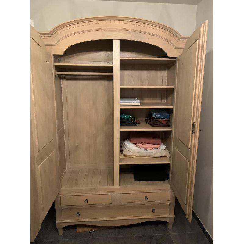 Masseif eiken wandkast te koop wegens verhuis